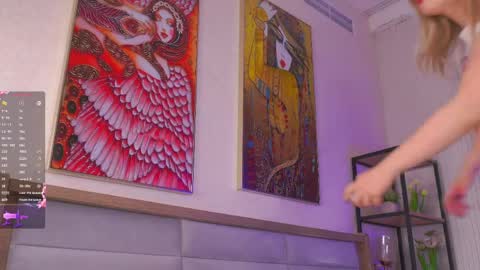 Snapshot of islandladies chatting on April 10, 4:06 am Im Eva Lovense is activeThere are legends that in this room all your wishes can come true Private is Open online show from April 10, 4:06 am