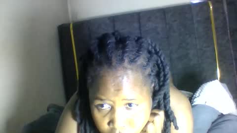 Snapshot of islaolivia23 chatting on April 13, 2:55 pm islaolivia23 online show from April 13, 2:55 pm
