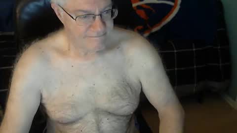 Snapshot of islesman22 chatting on December 7, 10:56 am islesman22 online show from December 7, 10:56 am