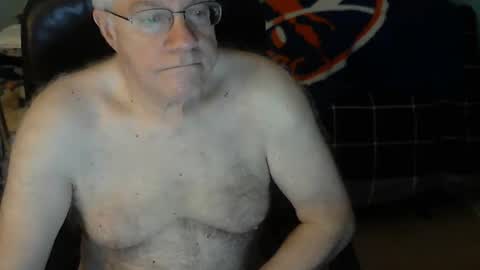 Snapshot of islesman22 chatting on December 10, 10:38 am islesman22 online show from December 10, 10:38 am