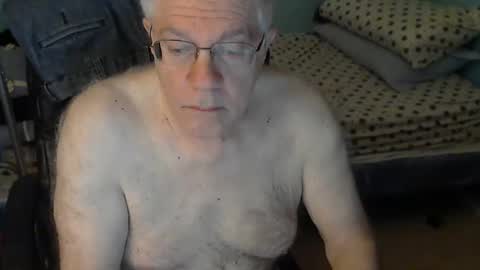 Snapshot of islesman22 chatting on December 24, 11:17 am islesman22 online show from December 24, 11:17 am