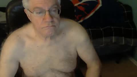 Snapshot of islesman22 chatting on February 24, 10:26 am islesman22 online show from February 24, 10:26 am