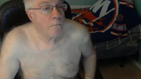 islesman22 online show from April 5, 10:34 am