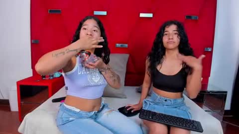 issa_blue online show from July 1, 5:23 pm