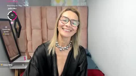ISSA MILF online show from March 20, 1:27 pm