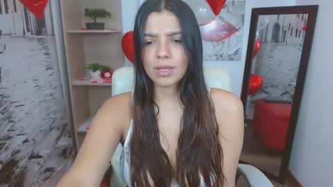 Issa  online show from February 16, 2:32 pm