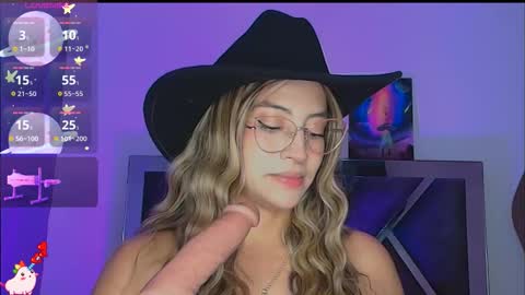 Snapshot of issabela_g1 chatting on December 17, 12:27 am issabela_g1 online show from December 17, 12:27 am