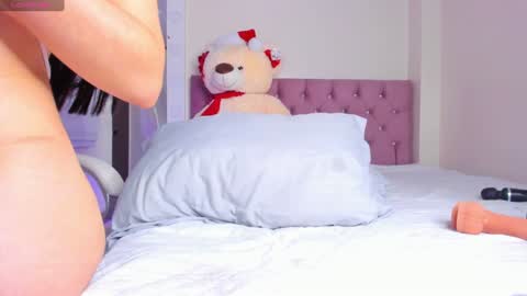 Snapshot of issabellarodriguez chatting on December 21, 6:19 am Isa online show from December 21, 6:19 am