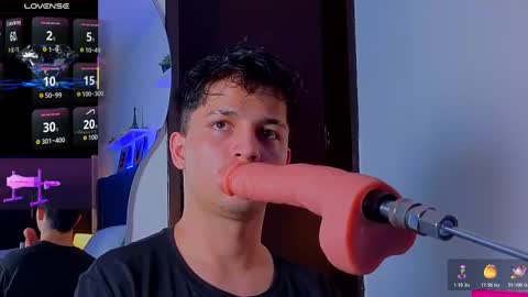 Snapshot of issac_james chatting on November 8, 4:23 am Issac online show from November 8, 4:23 am