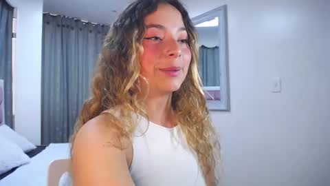 issadorajames online show from January 7, 6:14 pm