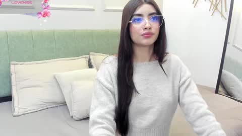 isa online show from March 18, 7:28 pm