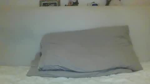 Snapshot of italian_boy_22 chatting on April 10, 11:20 pm italian_boy_22 online show from April 10, 11:20 pm