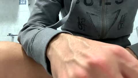 Snapshot of italianbigcock91 chatting on November 11, 8:09 pm italianbigcock91 online show from November 11, 8:09 pm