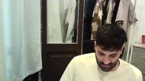 italianboybcn online show from November 9, 8:12 am