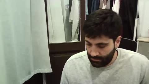 italianboybcn online show from November 18, 8:02 pm