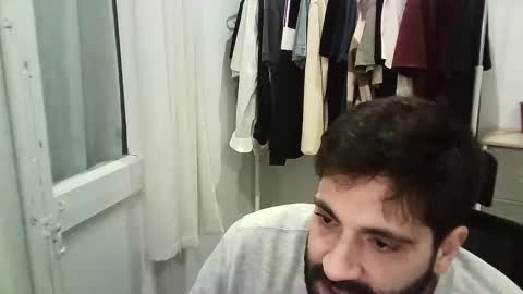 italianboybcn online show from November 20, 7:02 pm