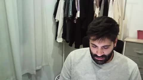 italianboybcn online show from November 24, 6:13 am