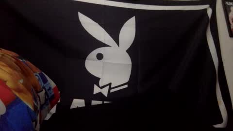 Snapshot of itallianstallion18 chatting on April 16, 3:24 pm itallianstallion18 online show from April 16, 3:24 pm