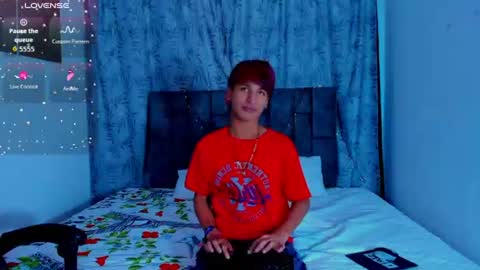 Snapshot of ithan_kingtwin chatting on July 14, 7:41 pm ithan_kingtwin online show from July 14, 7:41 pm