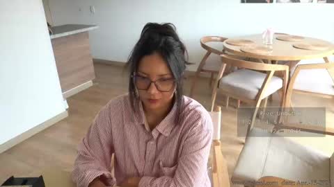 Jessi online show from April 15, 8:20 pm