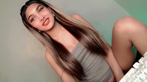 Bella online show from February 15, 5:09 am