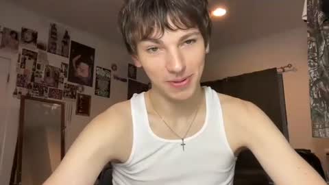 Snapshot of its_rowan chatting on November 3, 2:02 am Rowan online show from November 3, 2:02 am