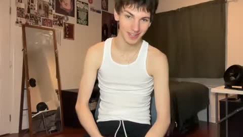 Snapshot of its_rowan chatting on November 19, 2:55 am Rowan online show from November 19, 2:55 am