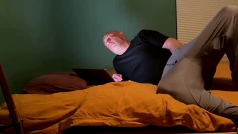 itsanexperiment online show from March 26, 5:24 am