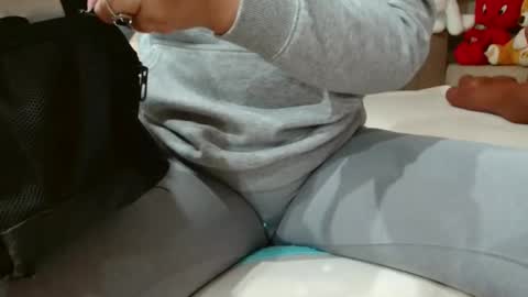 Busty mommy online show from September 28, 10:15 pm