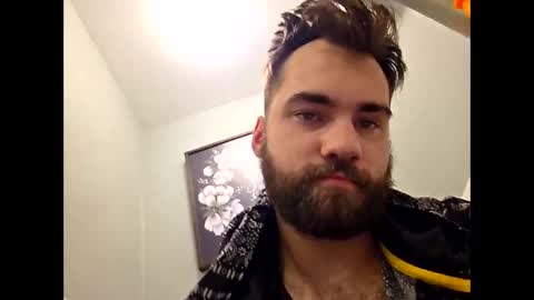 Snapshot of itsdaiton chatting on November 1, 2:19 pm Daiton online show from November 1, 2:19 pm