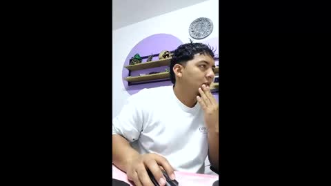 Snapshot of itsdavidx chatting on March 21, 11:37 am David online show from March 21, 11:37 am