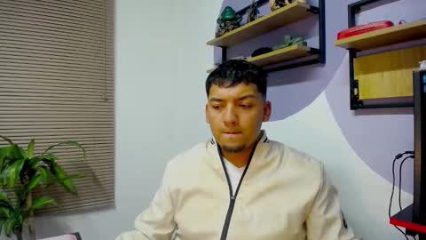 Snapshot of itsdavidx chatting on March 24, 4:28 am David online show from March 24, 4:28 am