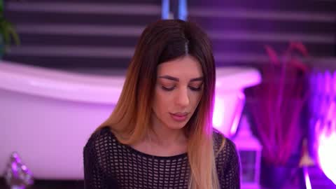 itsivylicious online show from February 16, 5:36 am