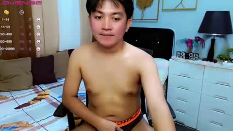Snapshot of itsme_berniexx chatting on January 15, 5:08 am ask me online show from January 15, 5:08 am
