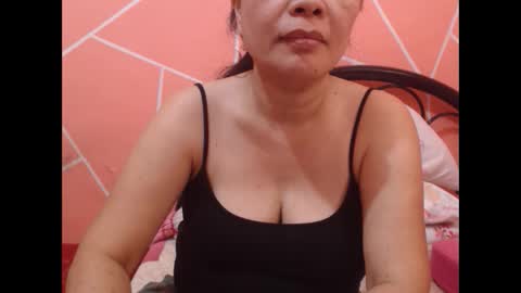 Snapshot of itsme_kitty chatting on February 20, 2:19 am Kitty online show from February 20, 2:19 am