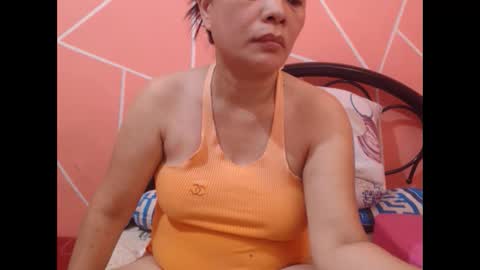 Snapshot of itsme_kitty chatting on March 8, 2:04 am Kitty online show from March 8, 2:04 am