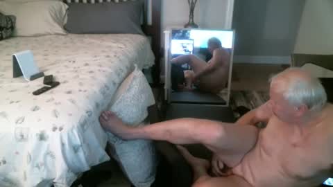 itsmehere2022 online show from October 5, 6:17 pm