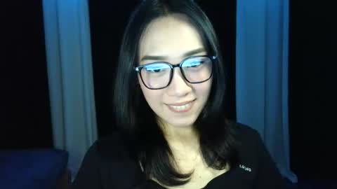 itsmehotqueen online show from April 7, 1:28 am