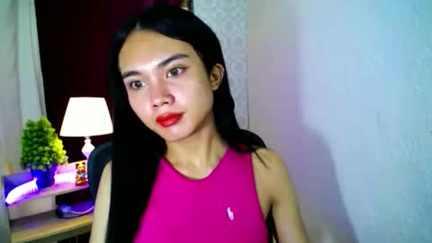 Snapshot of itsmeloveypinay chatting on September 24, 10:18 am itsmeloveypinay online show from September 24, 10:18 am