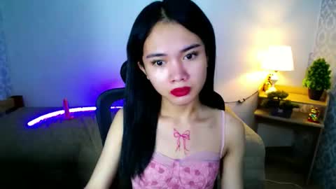 Snapshot of itsmeloveypinay chatting on October 7, 10:56 am itsmeloveypinay online show from October 7, 10:56 am