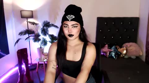 itsmemoiraa69 online show from March 2, 6:37 pm