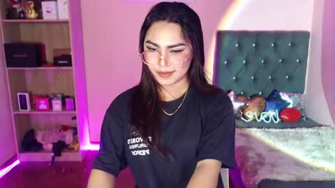 Siana online show from February 9, 4:40 pm