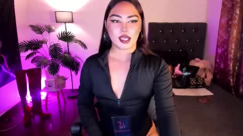 Siana online show from May 12, 9:06 am