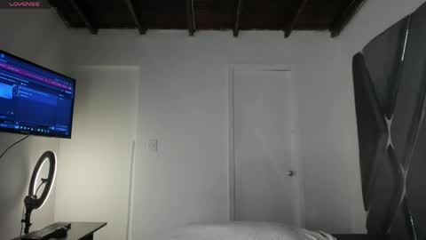 Moon online show from June 6, 6:01 pm