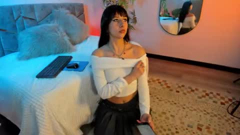 itsmroom online show from January 19, 1:37 pm