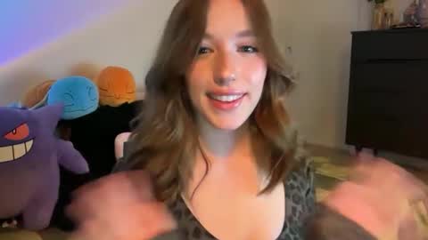 Shea  online show from April 17, 10:24 pm