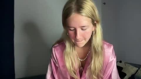 Snapshot of itsssosierra chatting on January 28, 7:32 pm Sierra online show from January 28, 7:32 pm