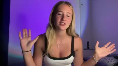 Snapshot of itsssosierra chatting on March 5, 9:27 am Sierra online show from March 5, 9:27 am