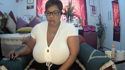 Snapshot of itumeleng74 chatting on March 3, 12:16 pm itumeleng74 online show from March 3, 12:16 pm