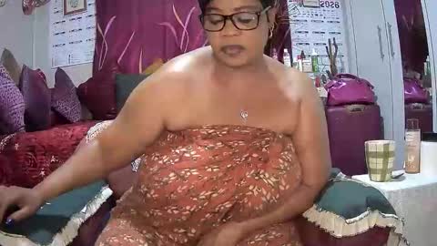 itumeleng74 online show from March 22, 5:44 am